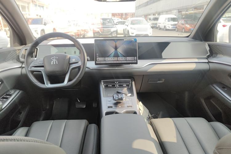 Used BYD Song Pro New Energy 2025 Second-Generation Intelligent Driving Version DM-i 115KM Superior Trim Center Console