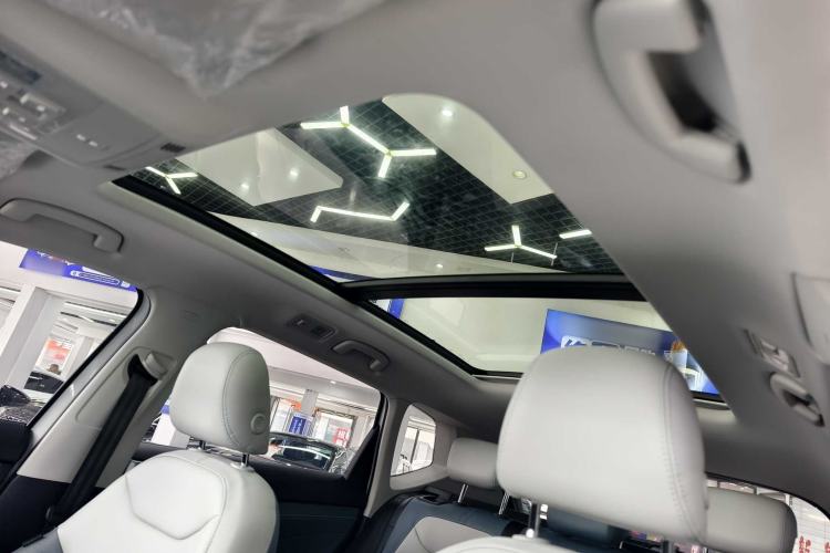 Used Volkswagen Tharu 2023 300TSI Two-Wheel-Drive Full Moon Edition
