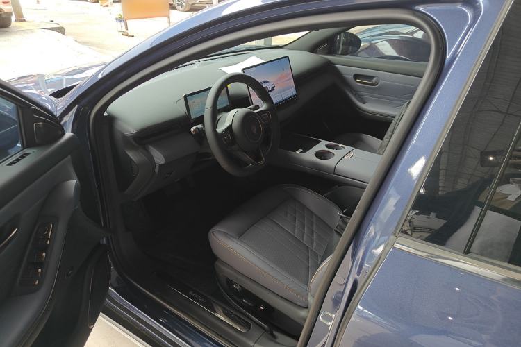 Used Baojun Enjoy 2025 Plug-in Hybrid 140km Luxury Edition