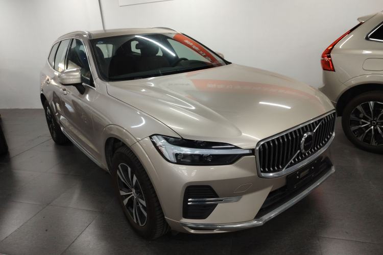 Used Volvo XC60 2025 B5 4x4 Smart Luxury Edition
