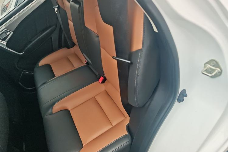 Used Geely Auto Vision X6 2016 1.3T CVT Flagship Model Left Rear Seat