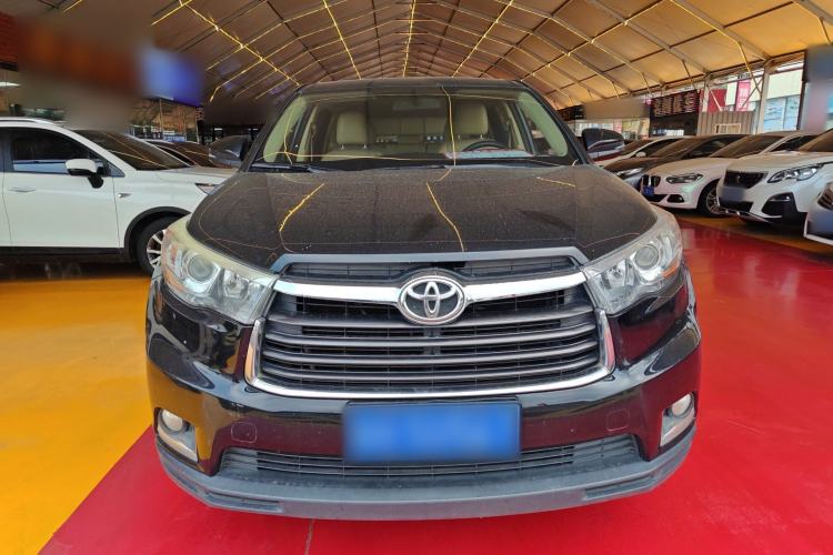 Used Toyota Highlander 2017 2.0T Two-Wheel Drive Elite Version 7 Seats Front