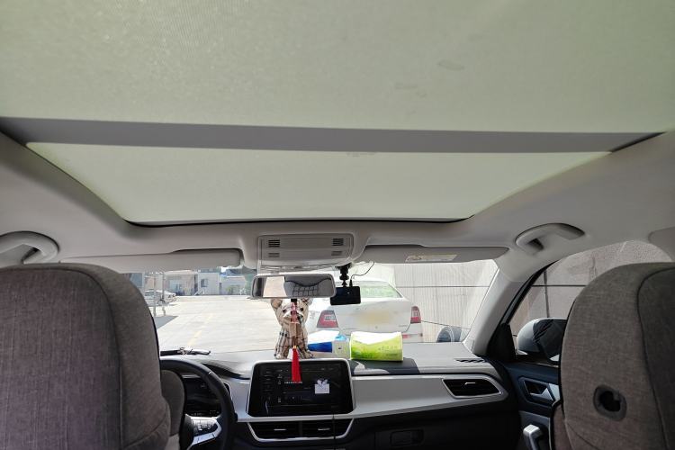 Used Volkswagen T-ROC 2023 280TSI DSG Two-Wheel Drive Time Edition Headliner