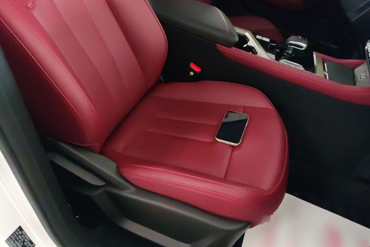 Used JETOUR X70 2023 1.5T DCT Beyond PRO+ Edition 5-Seater
