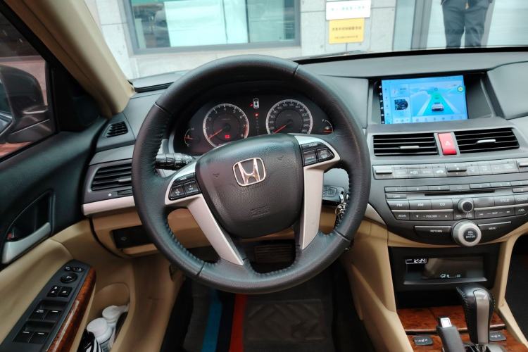 Used Honda Accord 2012 2.0L SE
