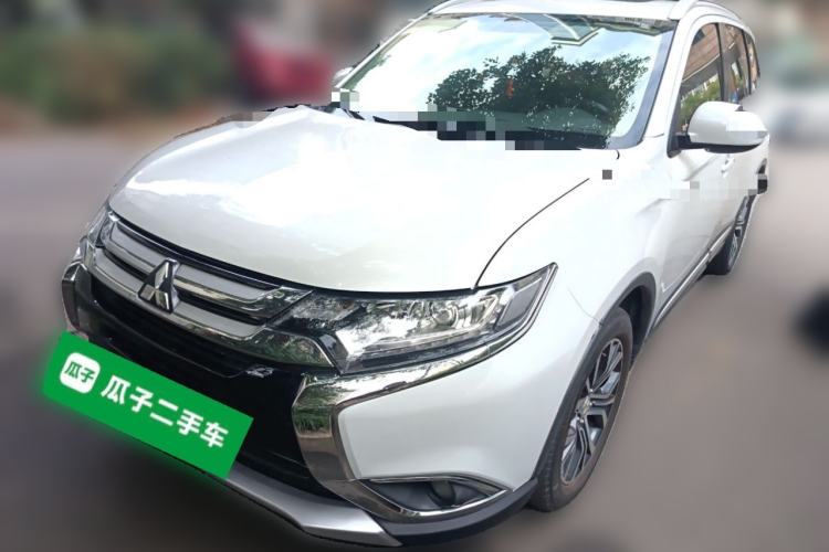 Used Mitsubishi Outlander 2017 2.0L Two-Wheel Drive Glory Edition 5 Seats