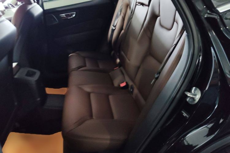 Used Volvo XC60 New Energy 2025 Plug-in Hybrid Long-Range All-Wheel Drive Smart Luxury Edition
