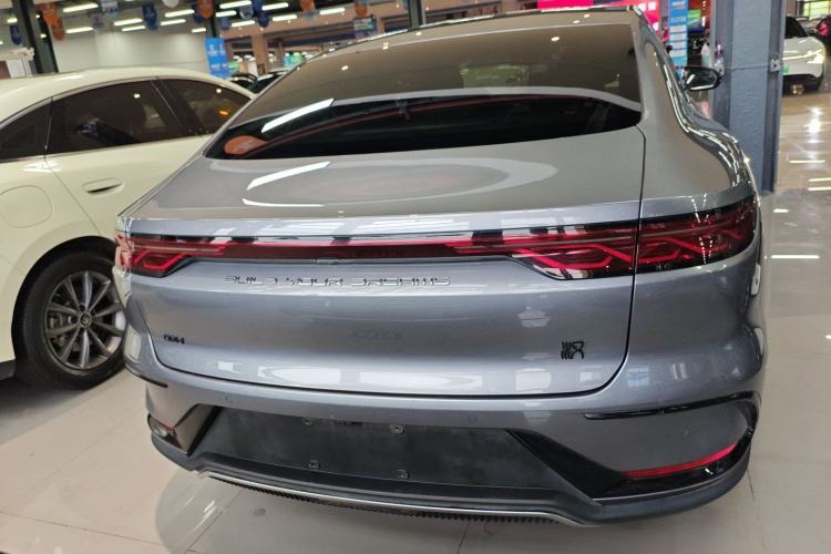 Used BYD Han 2022 DM-i 121KM Prestige Model
