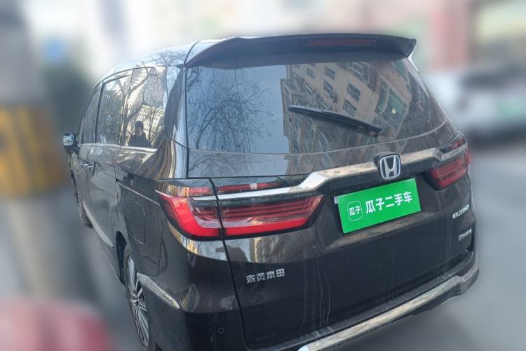 Used Honda Elysion 2024 2.0L eHEV Luxury Edition Rear Left 45 Deg