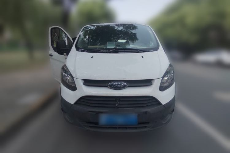 Used Ford Transit 2020 2.0T Diesel Multi-Function Commercial Vehicle Mid-Chassis Low-Roof Design with Dual Rear Doors Meeting China VI Emission Standards Front