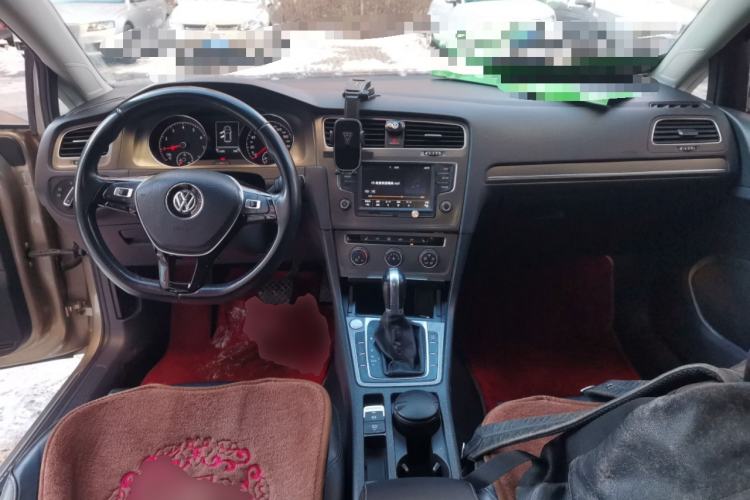 Used Volkswagen Golf 2015 1.4TSI Automatic Luxury Model
