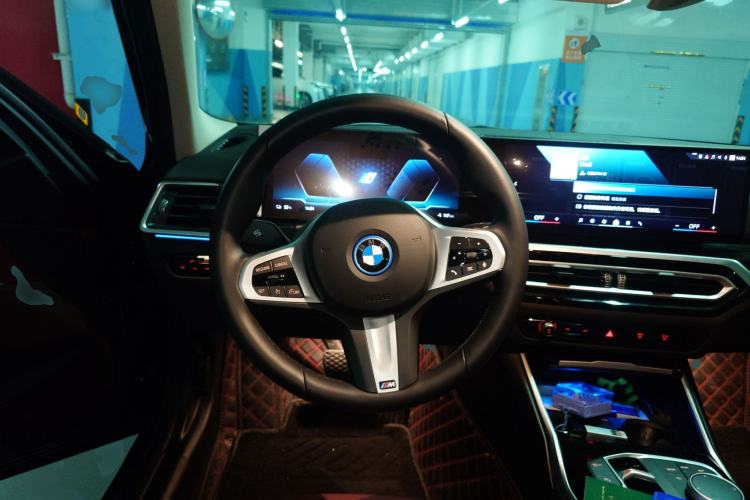 Used BMW i3 2024 eDrive 35 L
