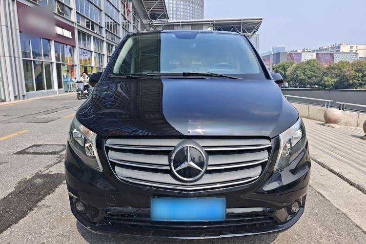 Used Mercedes-Benz Vito 2021 2.0T Elite Version 7 Seats Front