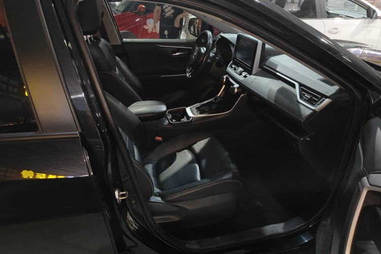 Used Toyota RAV4 2020 2.0L CVT Two-Wheel Drive Prestige Edition