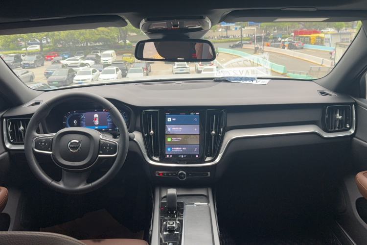 Used Volvo S60 2023 B4 Zhiyi Luxury Edition Interior 3