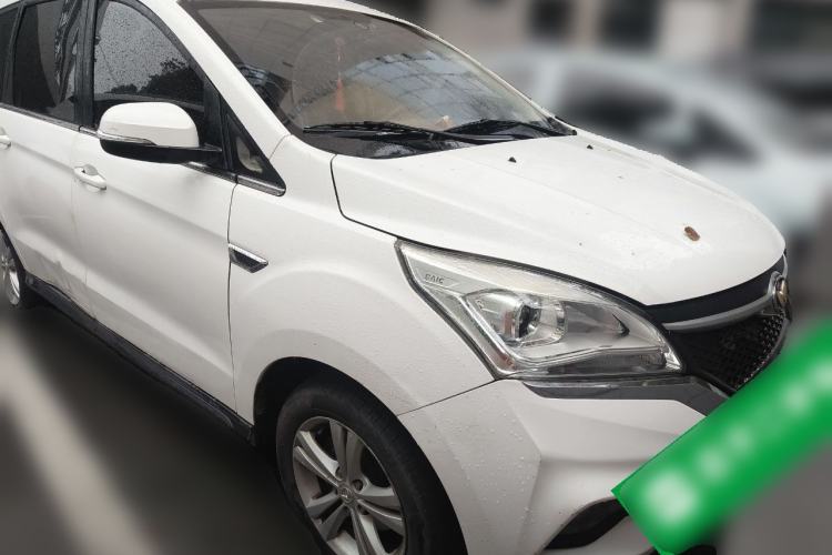 Used HYOSOW H3 2015 1.5L manual luxury version
