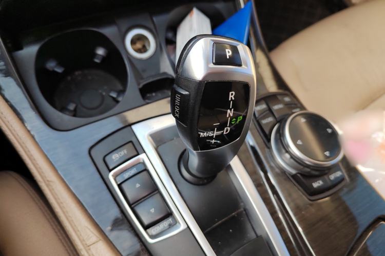 Used BMW 5 Series 2014 525Li Luxury Design Package