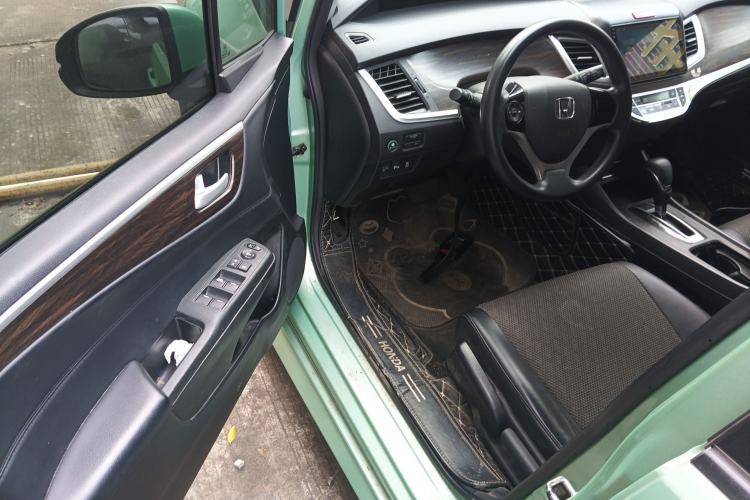 Used Honda Jade 2017 1.8L automatic Comfort version 5 seats
