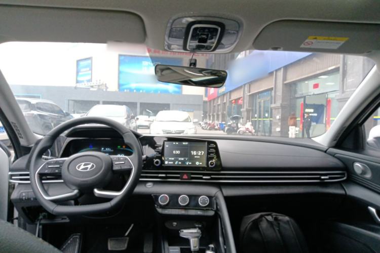 Used Hyundai Elantra 2023 1.5L CVT GLX Elite Edition
