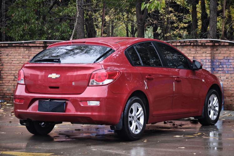 Used Chevrolet Cruze 2015 Hatchback 1.6L Automatic Comfort Edition

