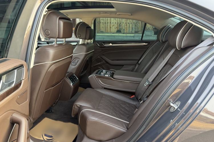 Used Volkswagen Phideon 2018 380TSI Two-Wheel-Drive Flagship Edition
