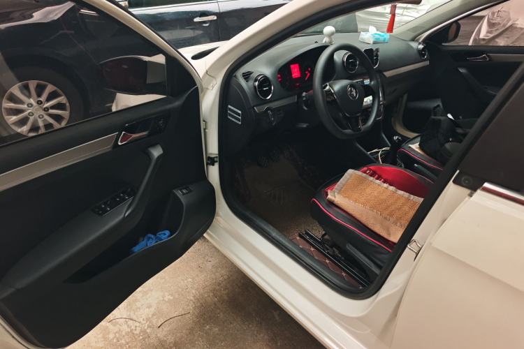 Used Volkswagen Jetta 2017 1.4L Manual Comfort Model
