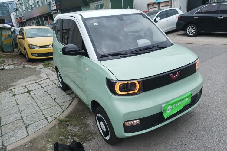 Used Wuling Hongguang MINIEV 2021 Macaron Sandwich Model 120 km Lithium Iron Phosphate

