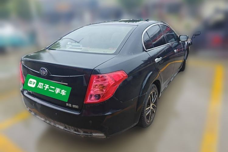 Used Bestune B50 2013 1.6L manual luxury version
