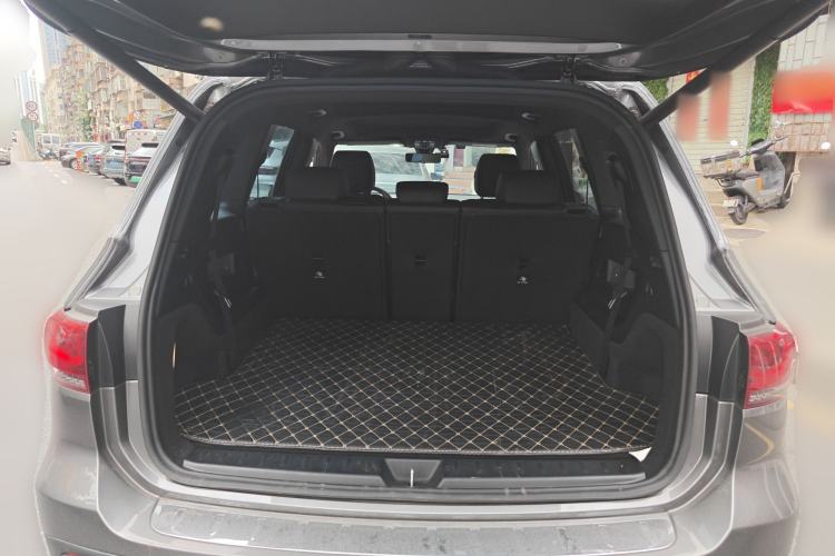 Used Mercedes-Benz GLB 2020 Facelift GLB 200 Fashion Edition Trunk