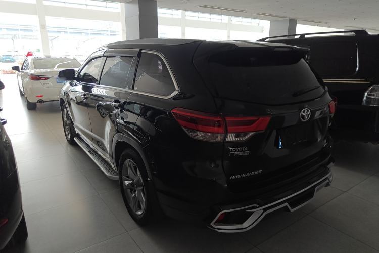 Used Toyota Highlander 2018 2.0T Two-Wheel Drive Luxury Edition 7 Seats China VI Standard
