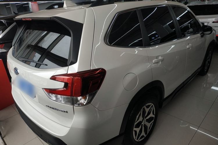 Used Subaru Forester 2022 2.0i AWD Luxury Edition EyeSight Rear Right 45 Deg