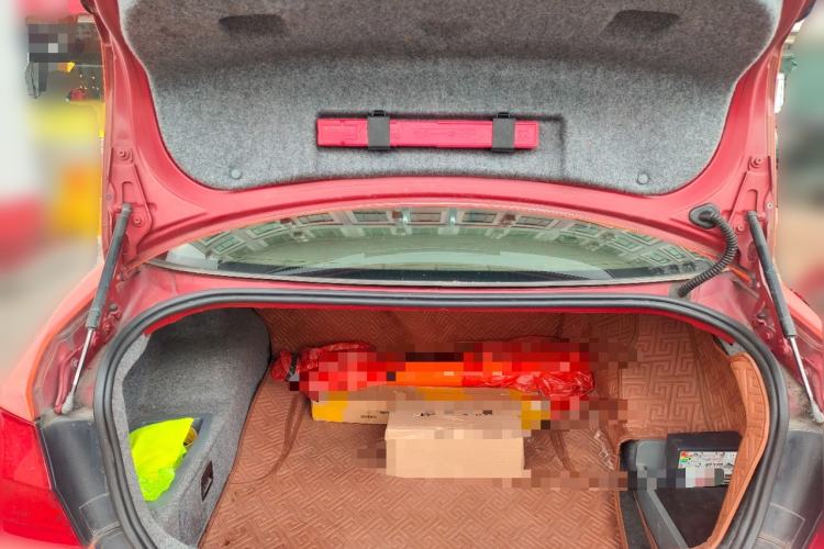 Used BMW 3 Series 2011 320i Luxury Edition Trunk