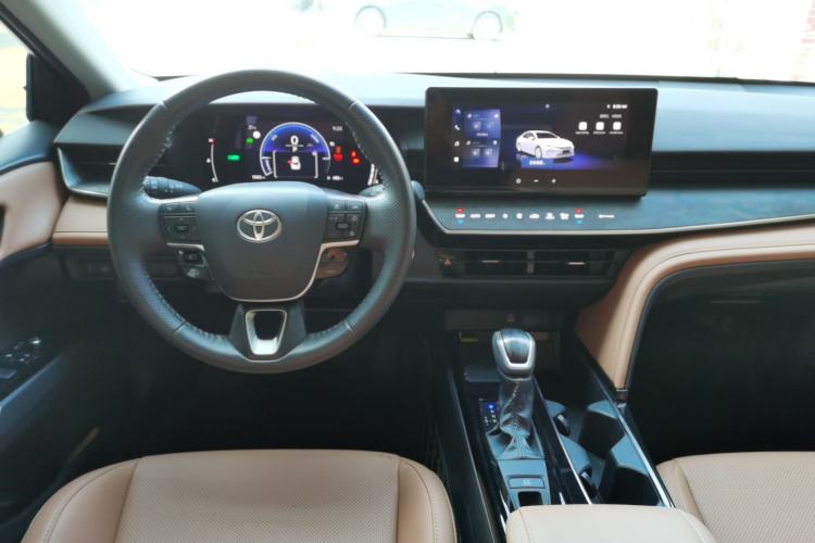 Used Toyota Camry 2024 Dual-Motor 2.0 HGVP Luxury Edition