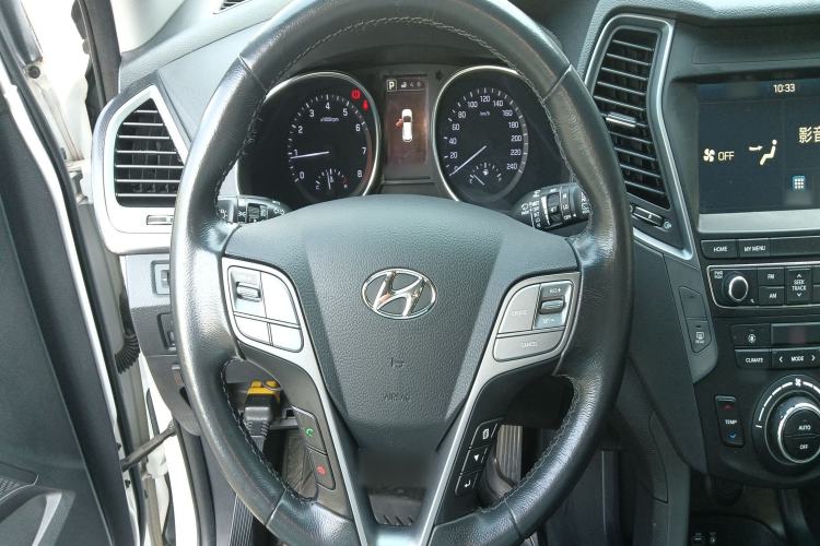 Used Hyundai Santa Fe 2017 2.4L Automatic Two-Wheel Drive Smart Version 5 Seats