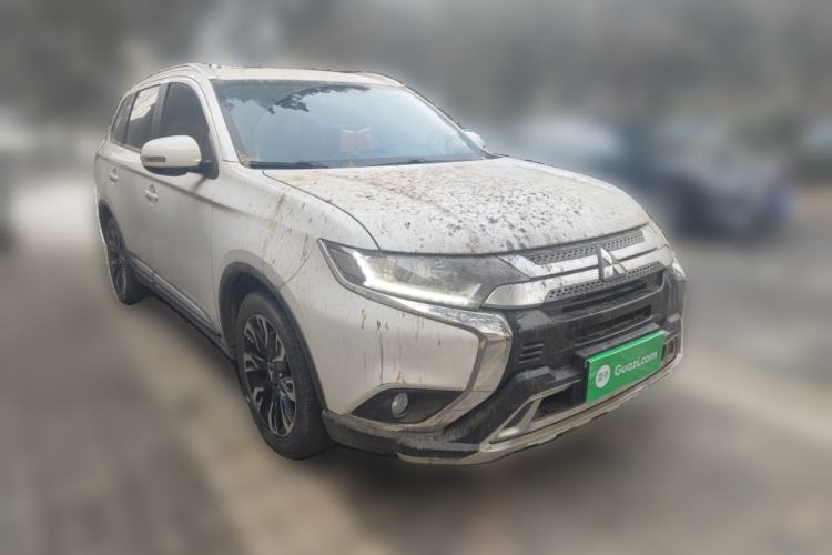 Used Mitsubishi Outlander 2019 2.0L Two-Wheel Drive Comfort Edition 5 Seats China V Standard