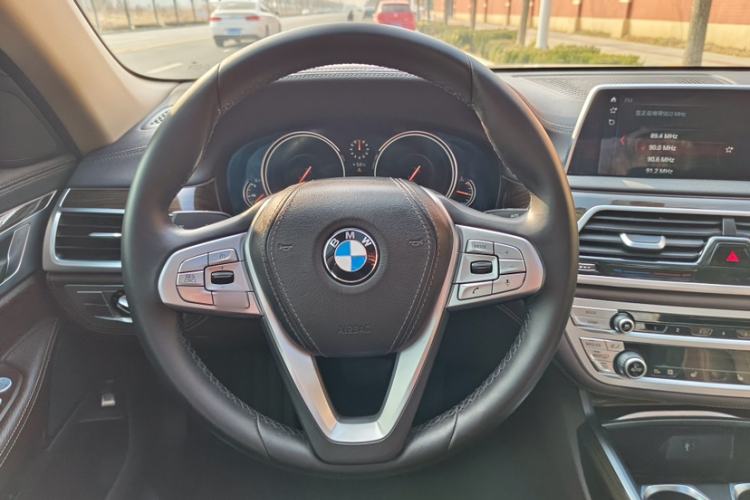 Used BMW 7 Series 2018 730Li Leading Model Excellence Package Interior 2