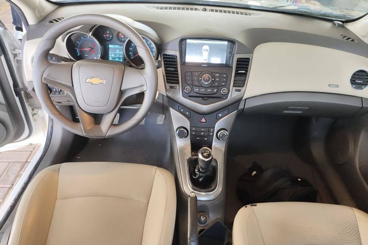 Used Chevrolet Cruze 2015 1.5L Classic SE MT