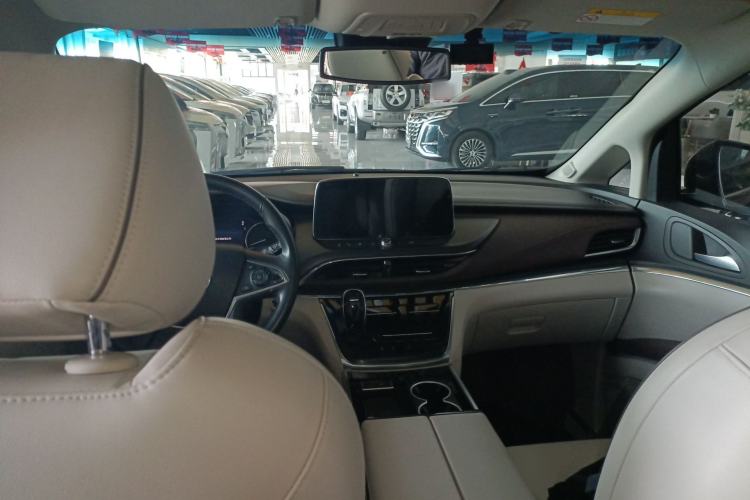 Used Buick GL8 2021 Land Cruiser Executive Class 652T Luxury Model
