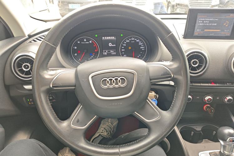 Used Audi A3 2014 Limousine 35 TFSI Automatic Advanced Model Steering Wheel