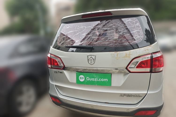 Used Baojun 730 2014 1.5L manual Comfort ESP version 7 seats Rear