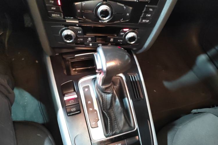 Used Audi A4L 2015 35 TFSI Automatic Standard Model Gear Lever