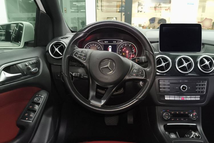 Used Mercedes-Benz B-Class 2016 B 200 Exclusive Edition
