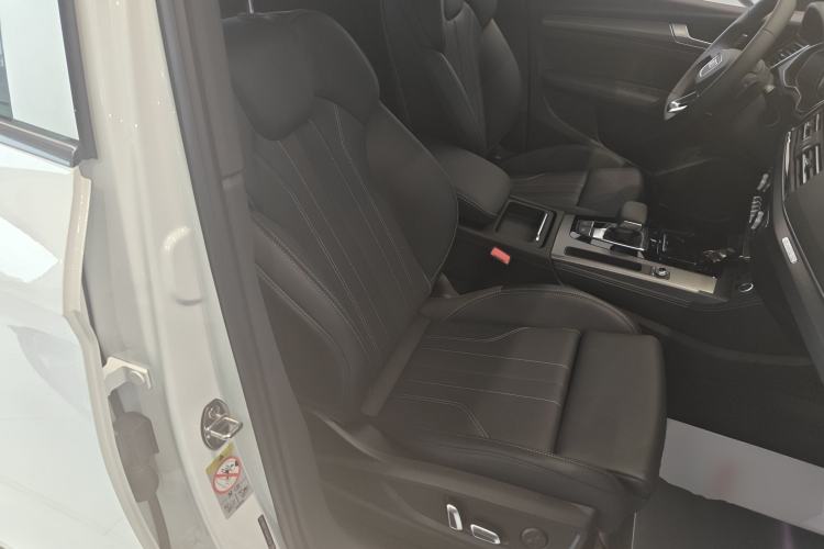 Used Audi Q5L 2025 quattro 45th Anniversary Edition 40 TFSI Luxury Dynamic Model