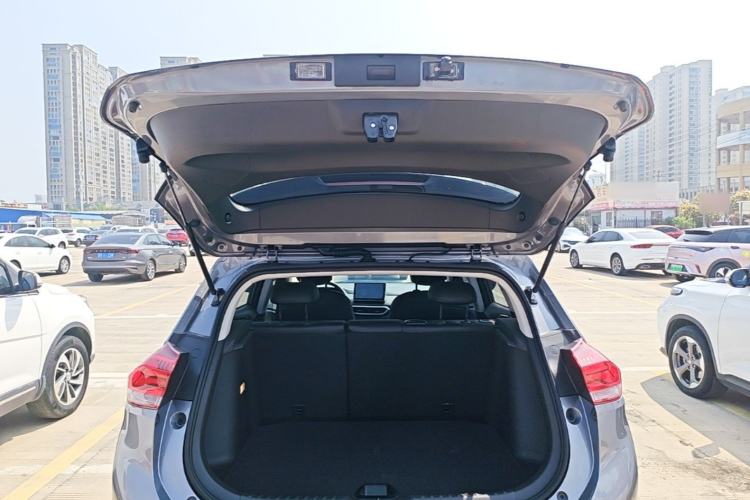 Used Chevrolet Trax 2019 Redline 335T CVT Trendy Version China VI Standard Trunk