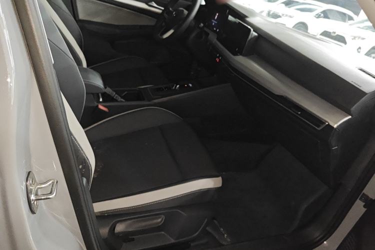 Used Volkswagen Golf 2023 Facelift 280TSI DSG Pro
