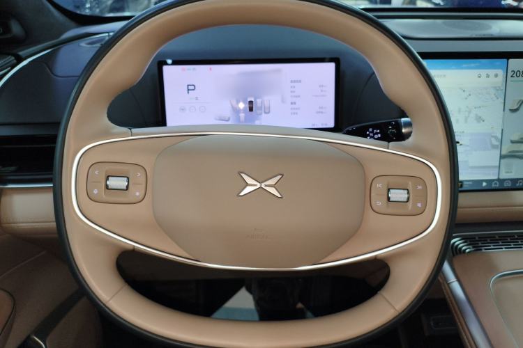 Used XPeng G9 2025 625 Long-Range Max Steering Wheel