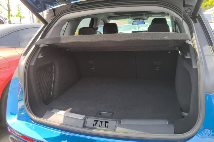 Used Lincoln Corsair 2022 2.0T Two-Wheel Drive Deluxe Edition Trunk