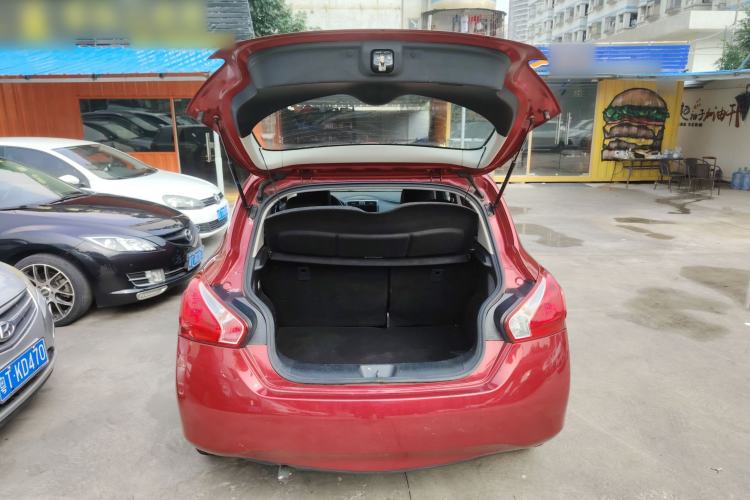 Used Nissan Tiida 2014 1.6L CVT Smart Model
