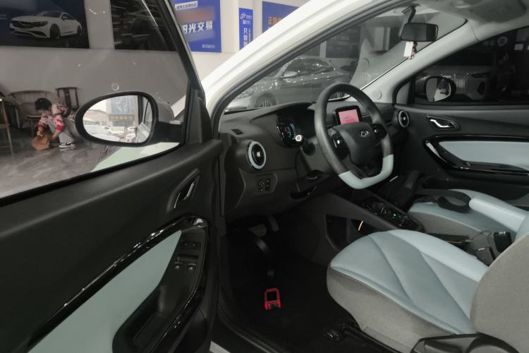 Used Chery QQ Little Ant 2022 Sweet Pink Edition Half-Sugar Version Lithium Iron Phosphate 29.2 kWh 30 kW 301 km