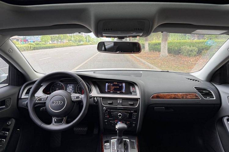 Used Audi A4L 2013 35 TFSI Automatic Comfort Model